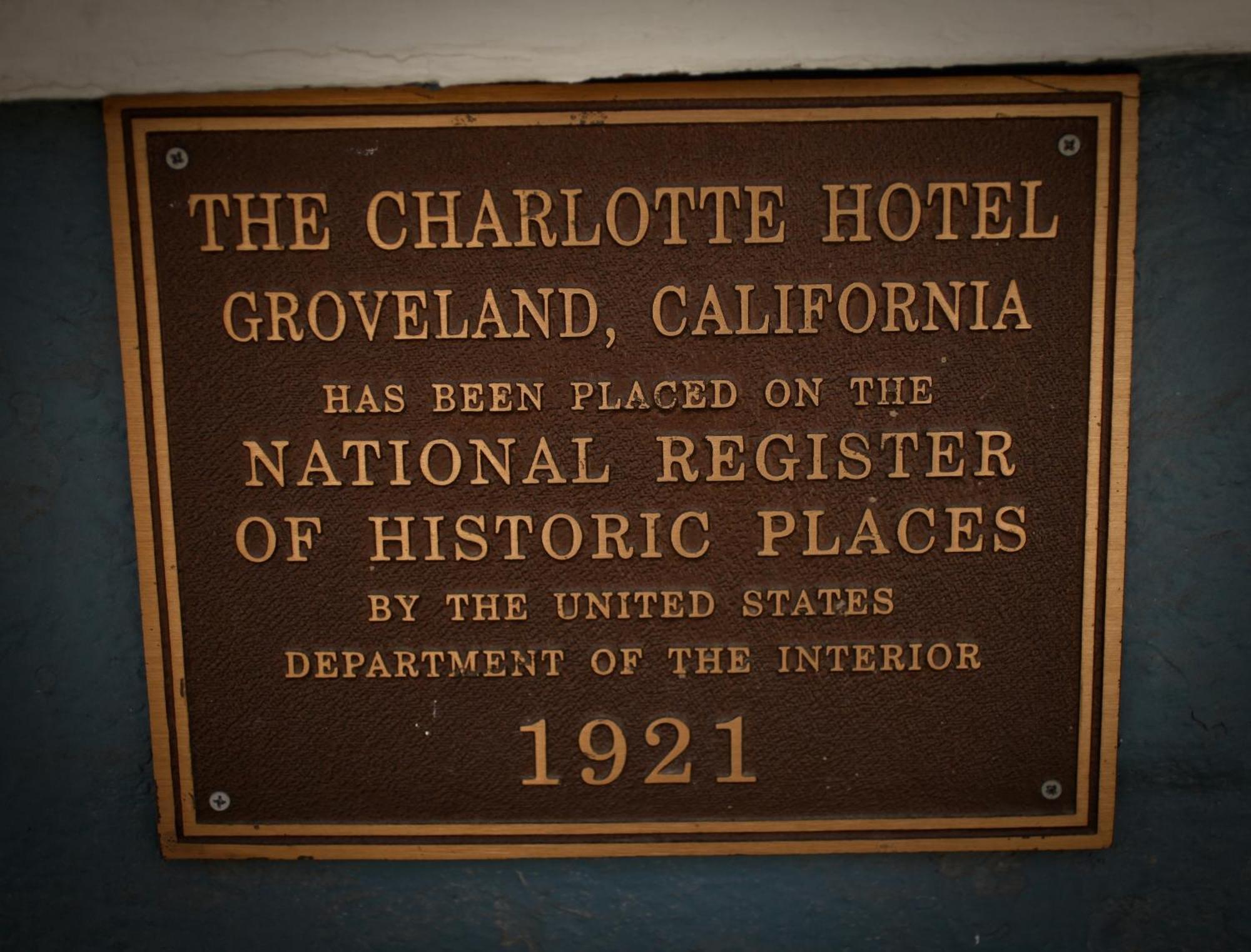 Hotel Charlotte โกรฟแลนด์ ภายนอก รูปภาพ
