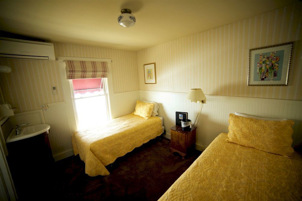 Hotel Charlotte โกรฟแลนด์ ภายนอก รูปภาพ