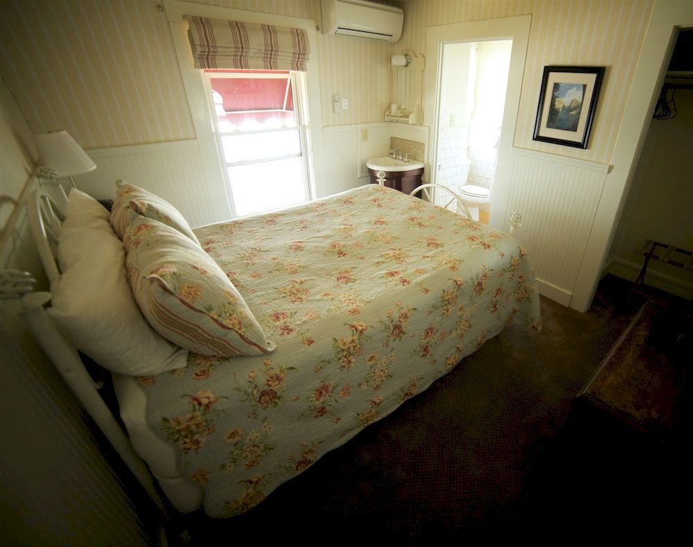 Hotel Charlotte โกรฟแลนด์ ภายนอก รูปภาพ