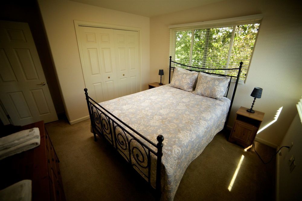 Hotel Charlotte โกรฟแลนด์ ภายนอก รูปภาพ