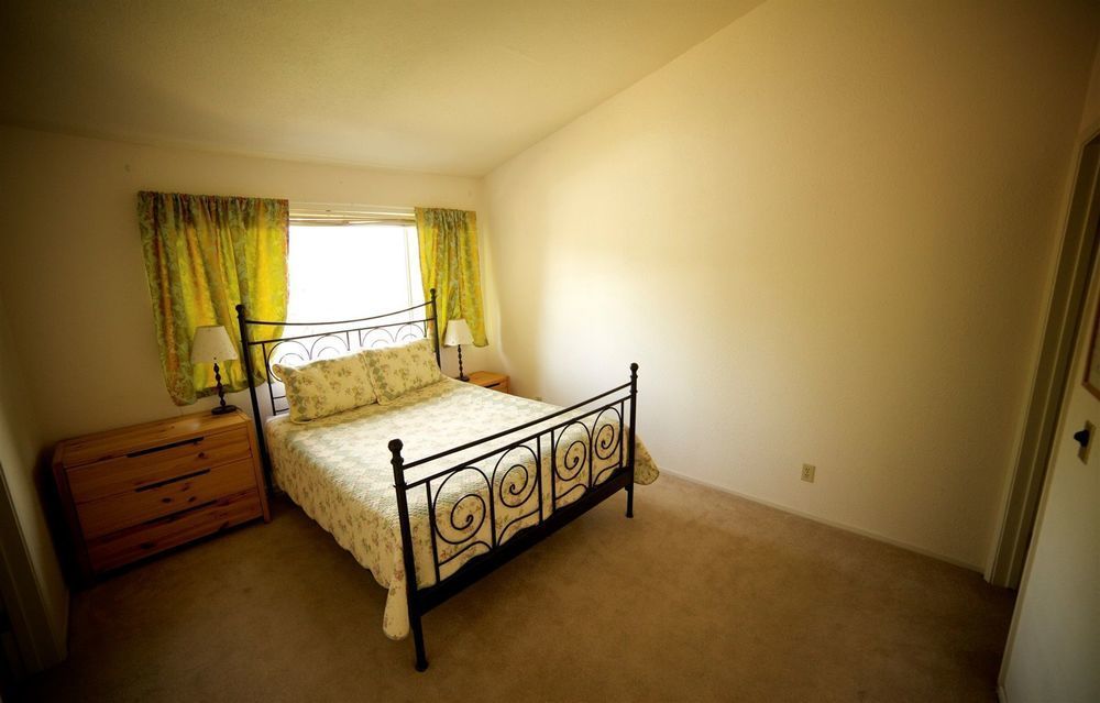 Hotel Charlotte โกรฟแลนด์ ภายนอก รูปภาพ
